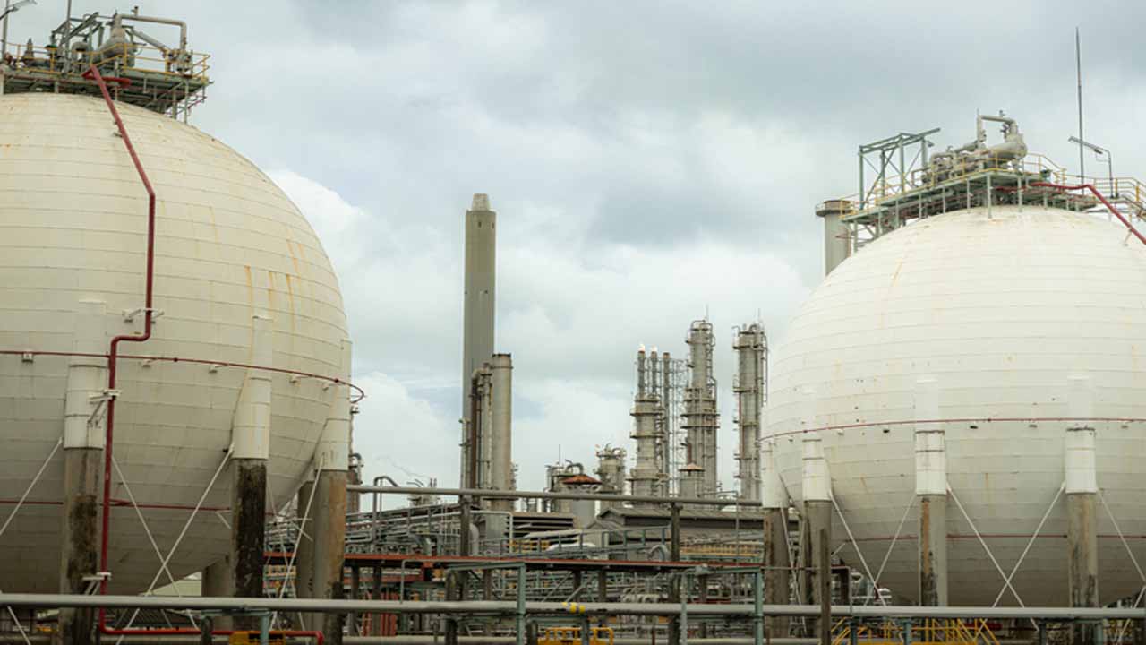 Refinery and Fuel Storage Tanks